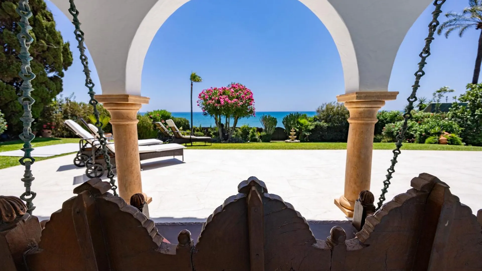 Villa Andalusian Beach House Marbella